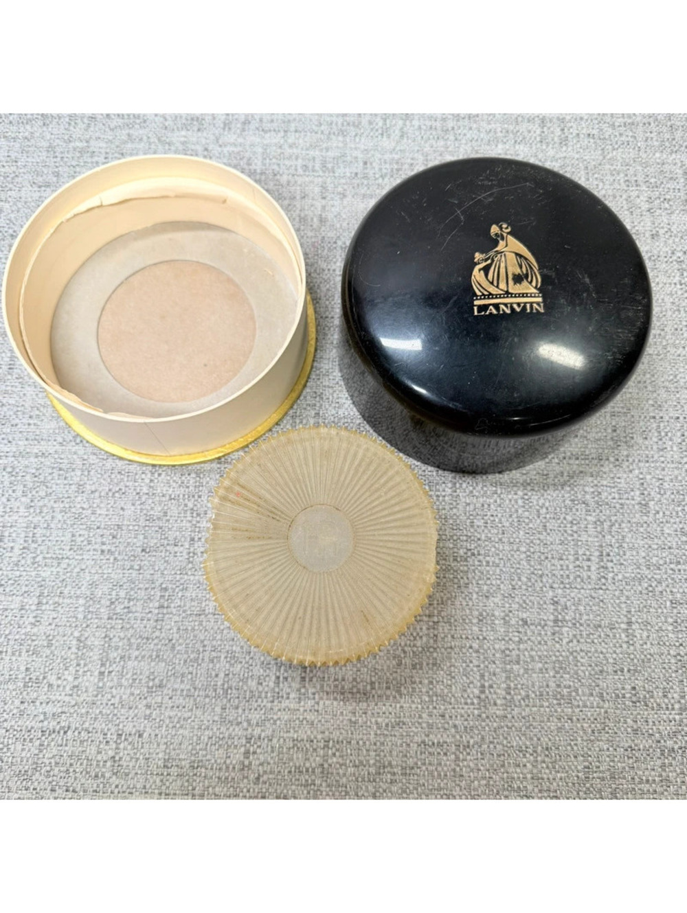Vintage Lanvin Arpège Dusting Powder 8.25 oz Black Gold Powder Box France